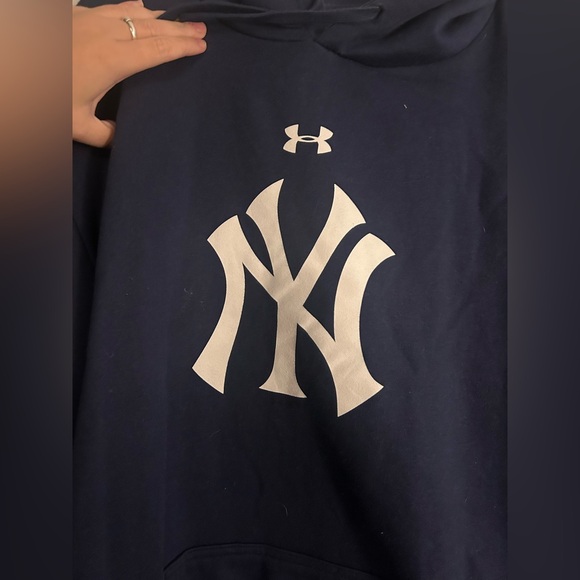 Big and tall NY Yankees hoodie - Picture 2 of 4